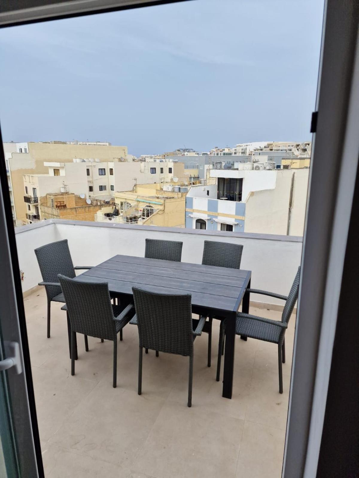 Sky Apartment 3 St. Paul's Bay Exterior foto